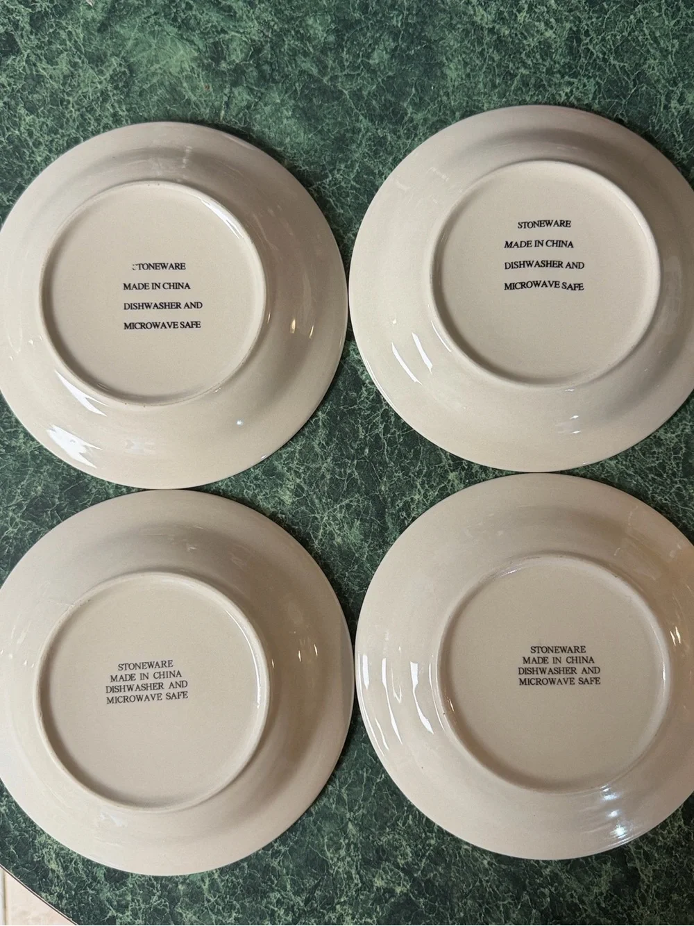Vintage Apple Stoneware Plates - Cream with Red Apple Motif (Set of 4)
